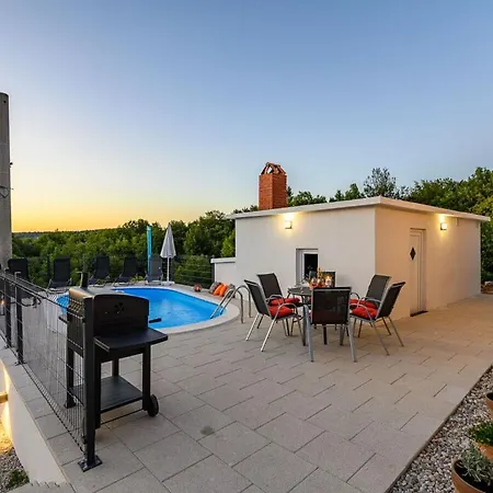 Sky With Private Pool, Surrounded By Greenery Вилла *