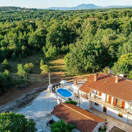 Sky With Private Pool, Surrounded By Greenery * Martinski